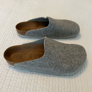 Birkenstock Amsterdam Felt Light Gray Clogs